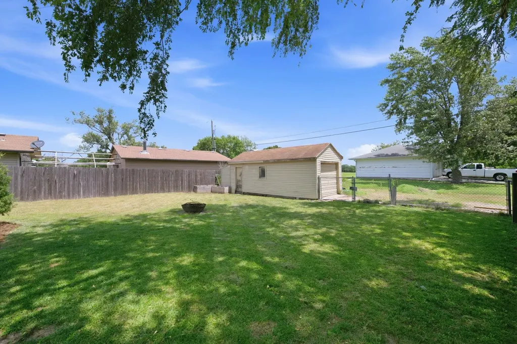 410 N Kansas Street Benton KS 67017-9001