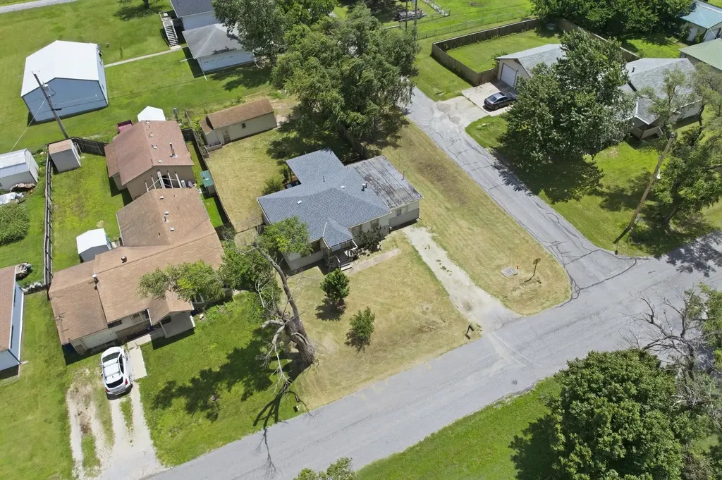 410 N Kansas Street Benton KS 67017-9001