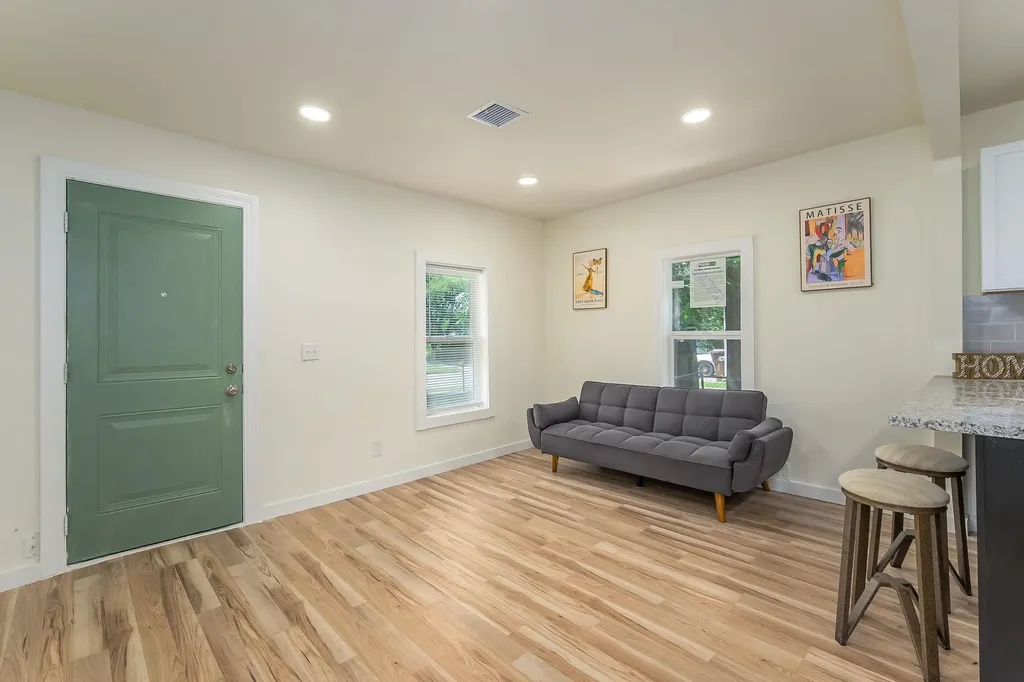 1242 N Piatt Avenue Wichita KS 67214