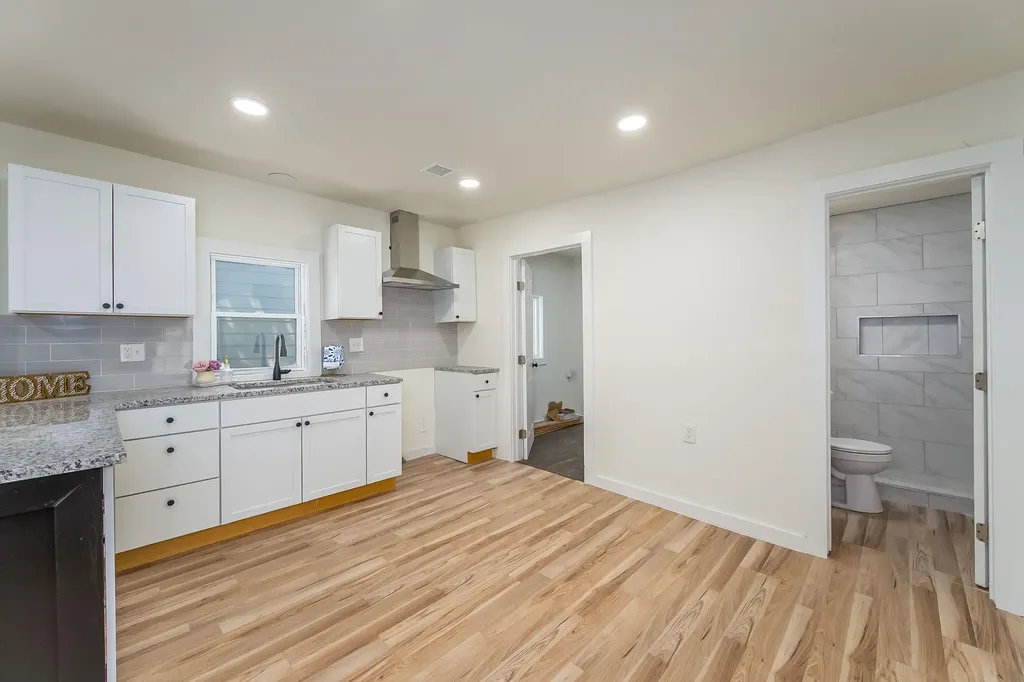 1242 N Piatt Avenue Wichita KS 67214
