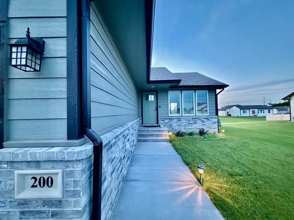 200 E Anniston Court Derby KS 67037