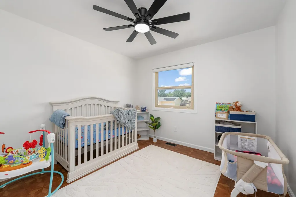 517 E Brownie Rose Hill KS 67133