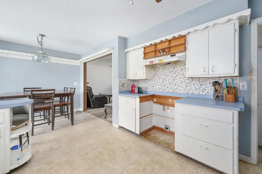 2104 S Osage Avenue Wichita KS 67213