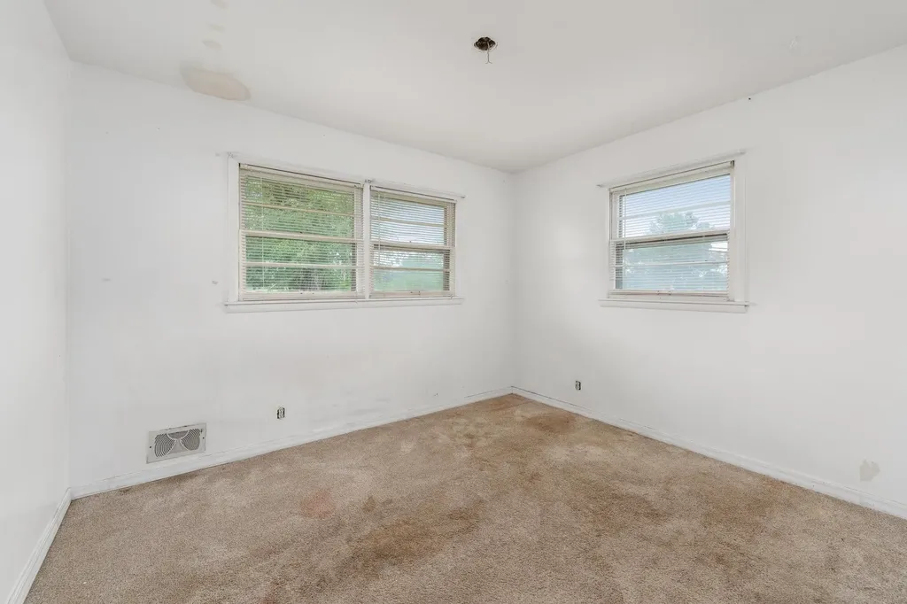 2104 S Osage Avenue Wichita KS 67213