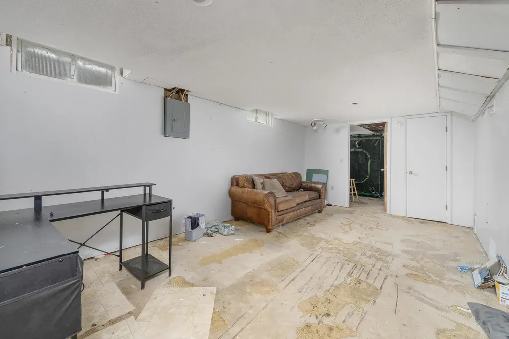 2104 S Osage Avenue Wichita KS 67213