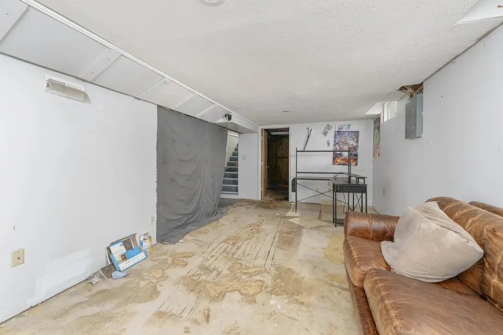 2104 S Osage Avenue Wichita KS 67213