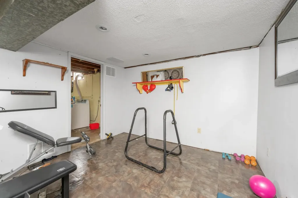 2104 S Osage Avenue Wichita KS 67213
