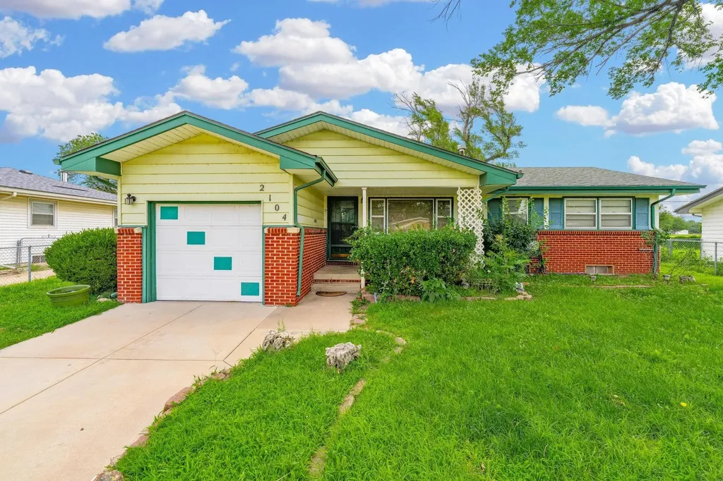 2104 S Osage Avenue Wichita KS 67213