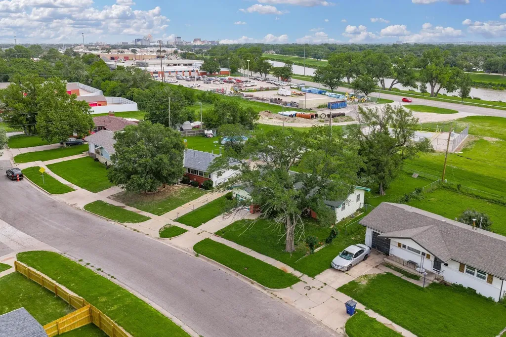 2104 S Osage Avenue Wichita KS 67213