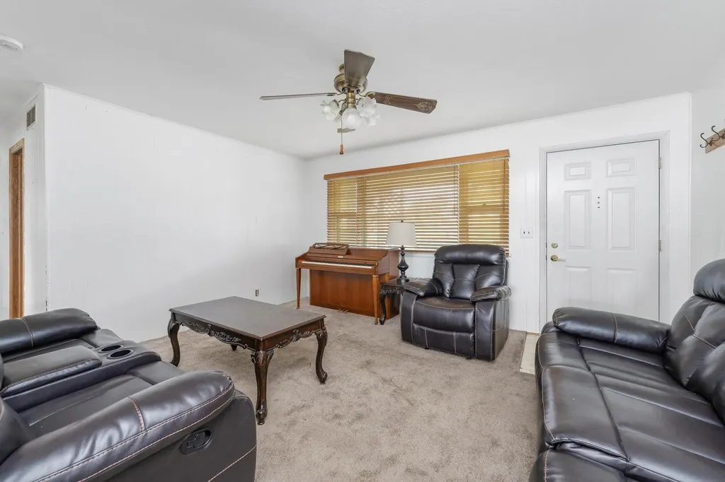 2104 S Osage Avenue Wichita KS 67213