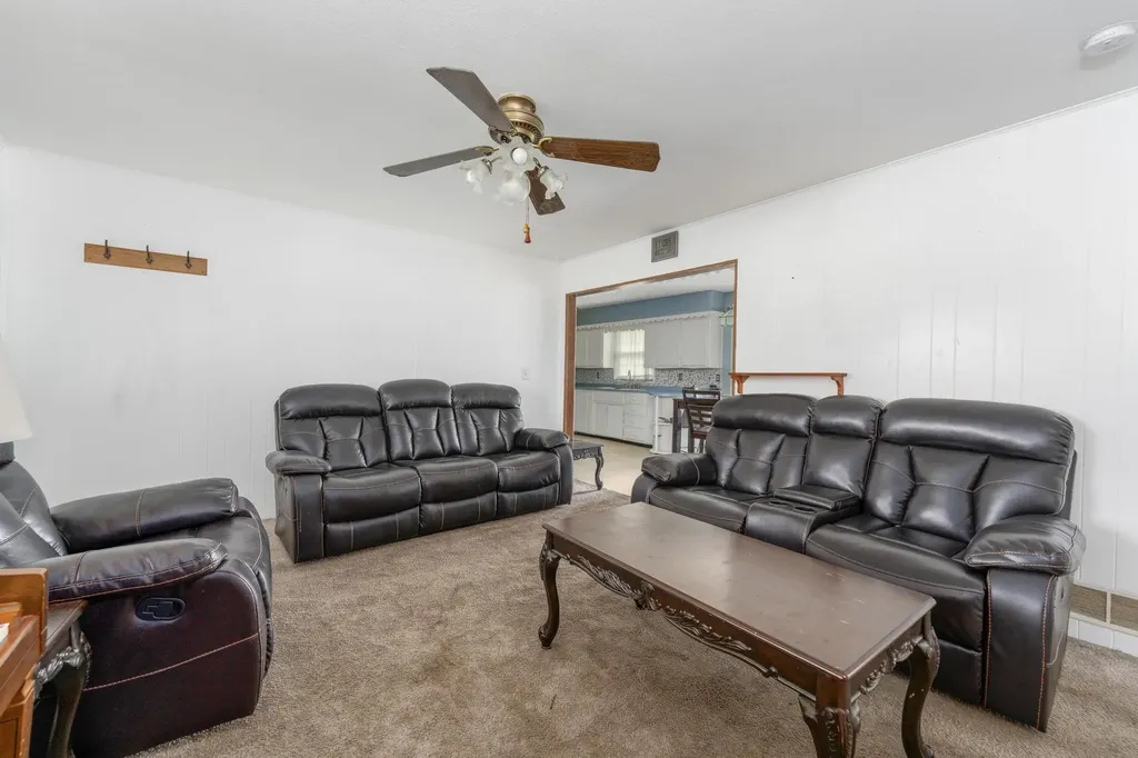 2104 S Osage Avenue Wichita KS 67213