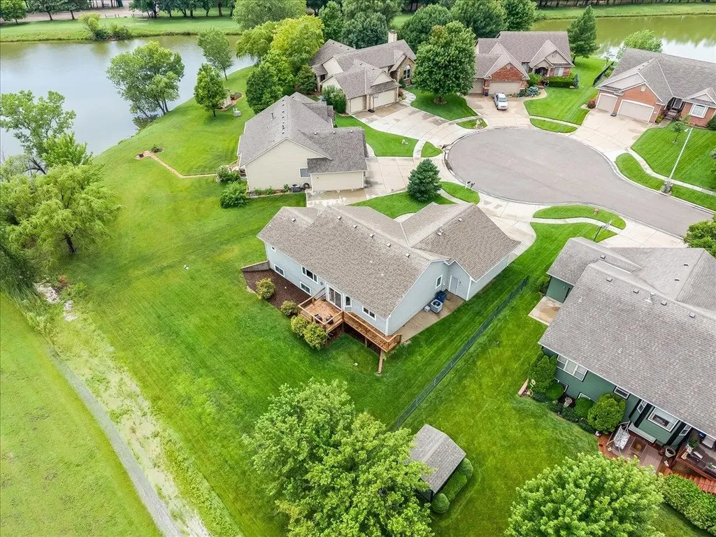 933 E Lost Hills Court Derby KS 67037