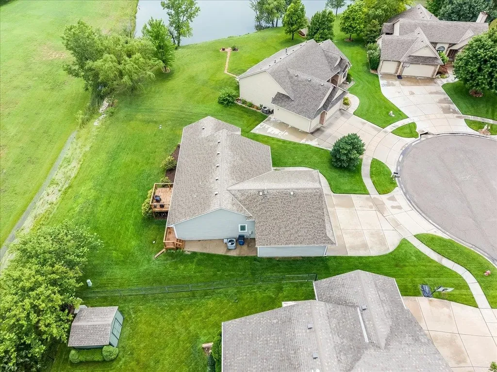 933 E Lost Hills Court Derby KS 67037