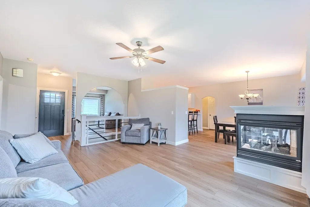 933 E Lost Hills Court Derby KS 67037