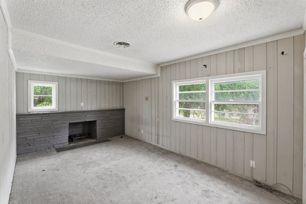 3604 E Skinner Wichita KS 67218