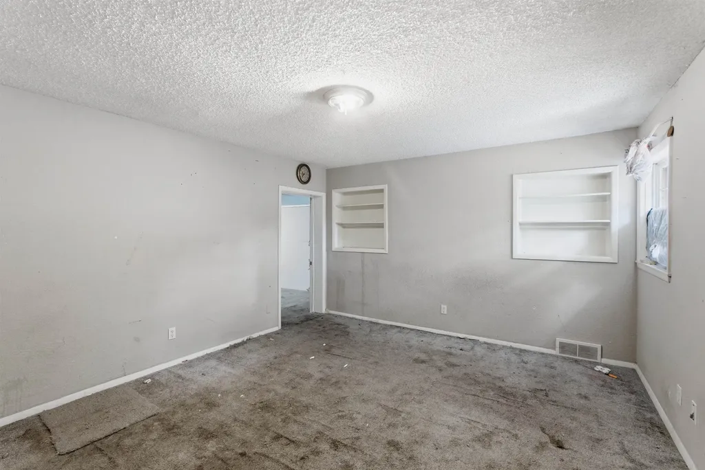 3604 E Skinner Wichita KS 67218