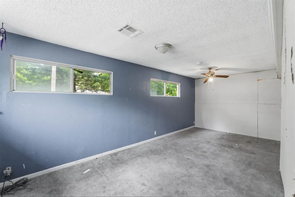 3604 E Skinner Wichita KS 67218