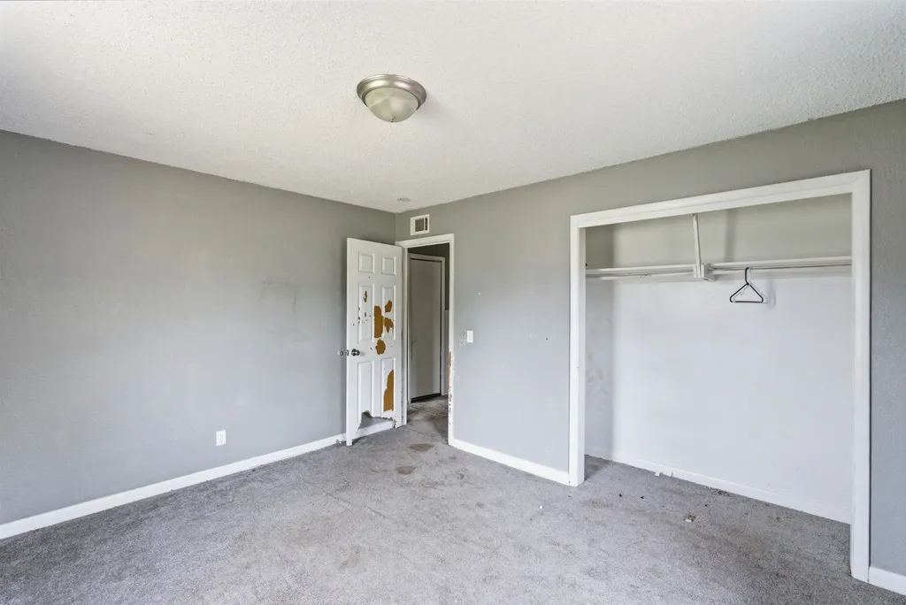 3604 E Skinner Wichita KS 67218