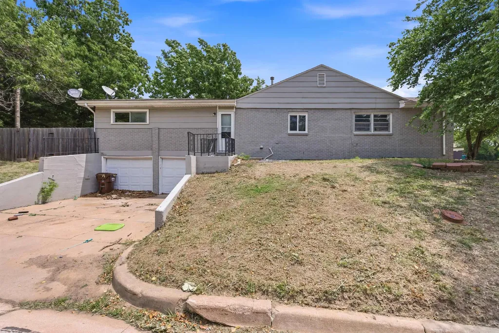 3604 E Skinner Wichita KS 67218