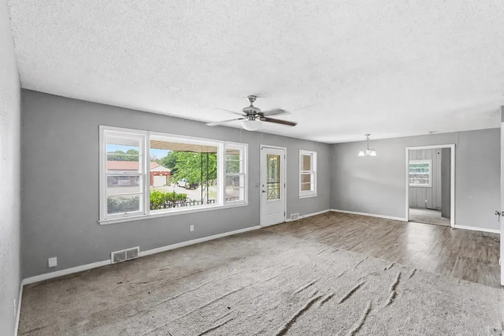 3604 E Skinner Wichita KS 67218