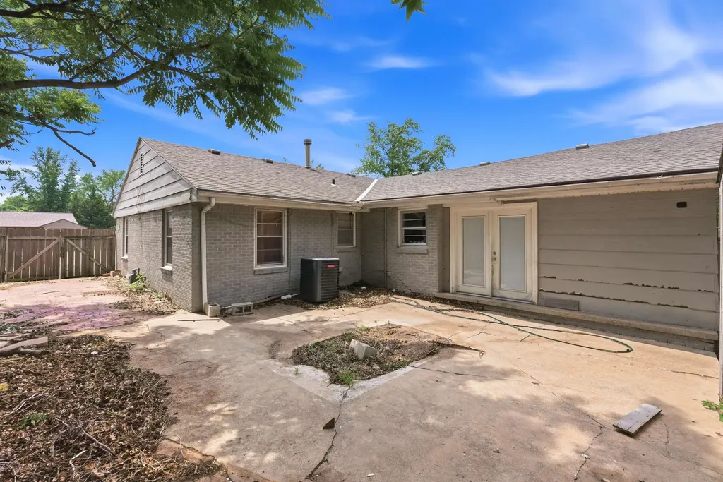 3604 E Skinner Wichita KS 67218