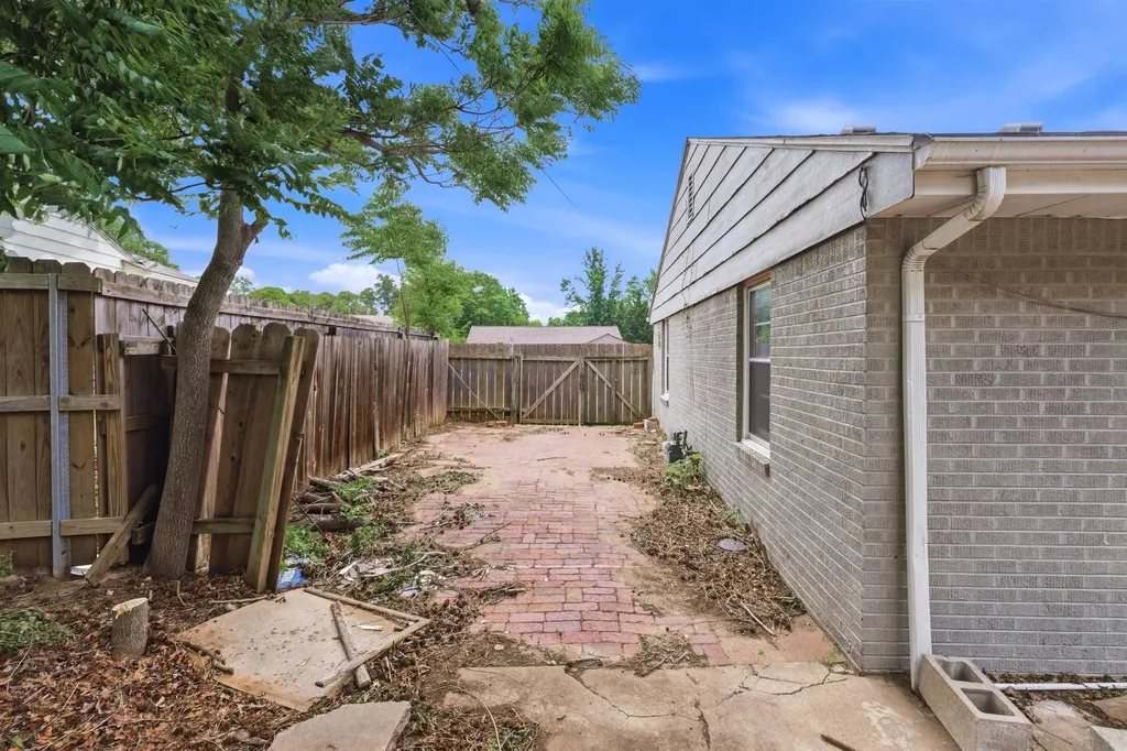 3604 E Skinner Wichita KS 67218