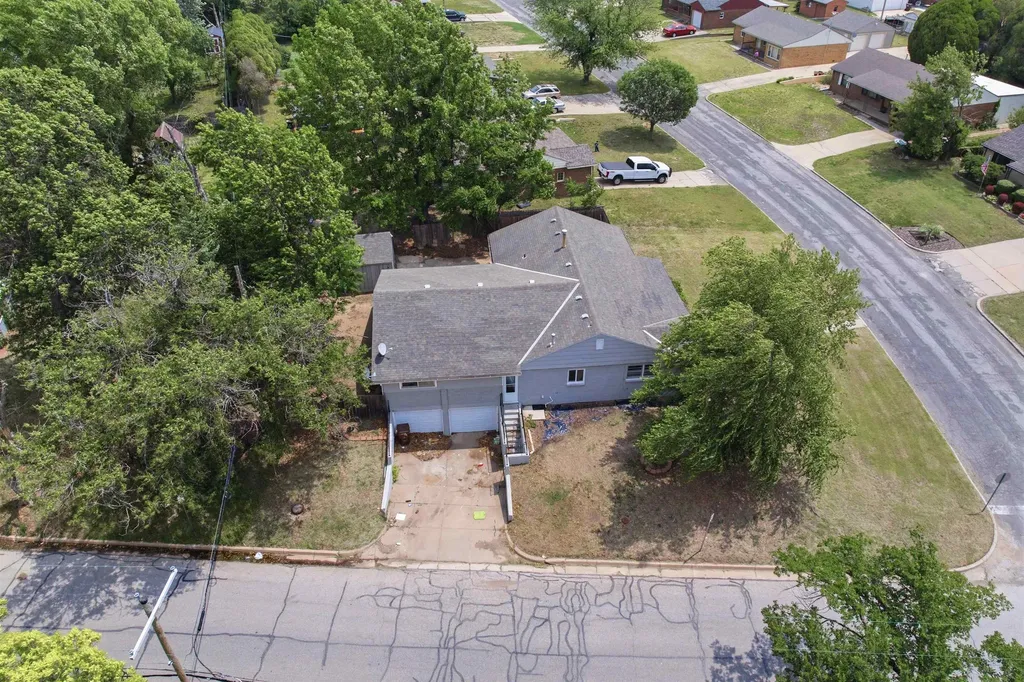 3604 E Skinner Wichita KS 67218