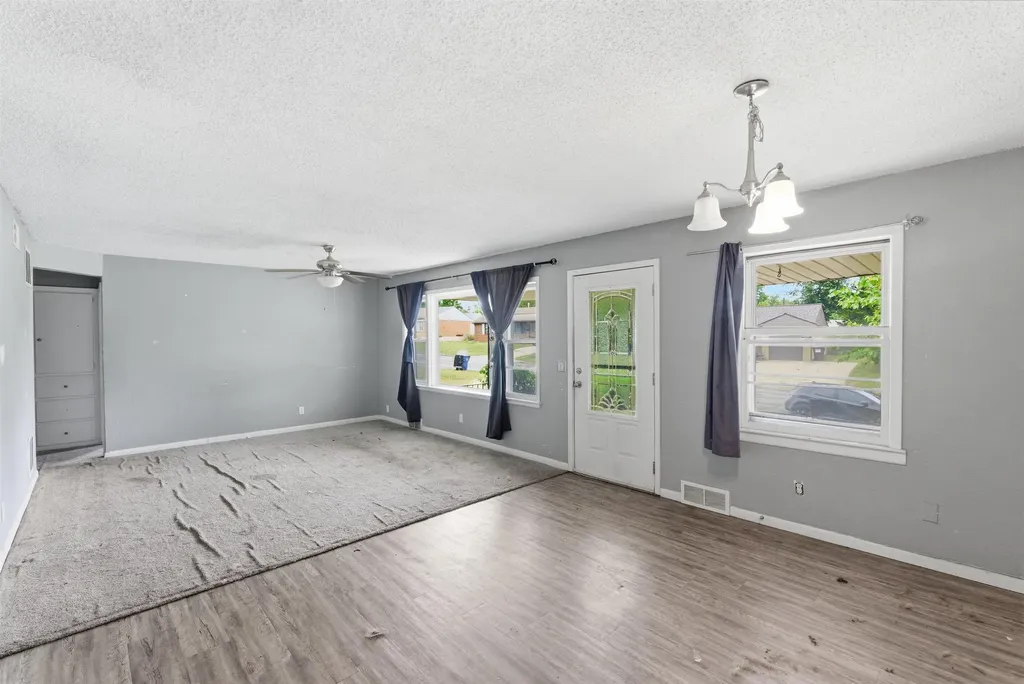 3604 E Skinner Wichita KS 67218