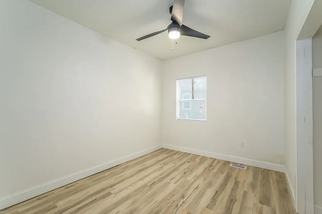 1106 N Grove Avenue Wichita KS 67214