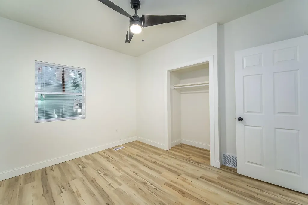 1106 N Grove Avenue Wichita KS 67214