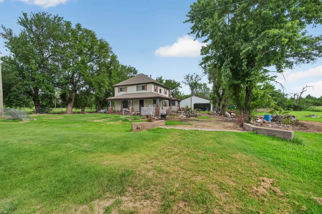572 E 76th N Wellington KS 67152