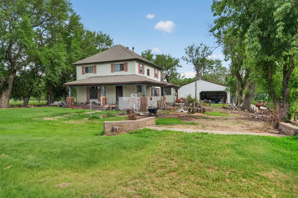 572 E 76th N Wellington KS 67152