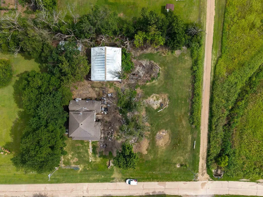 572 E 76th N Wellington KS 67152