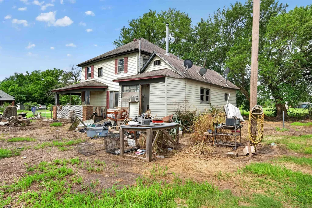 572 E 76th N Wellington KS 67152