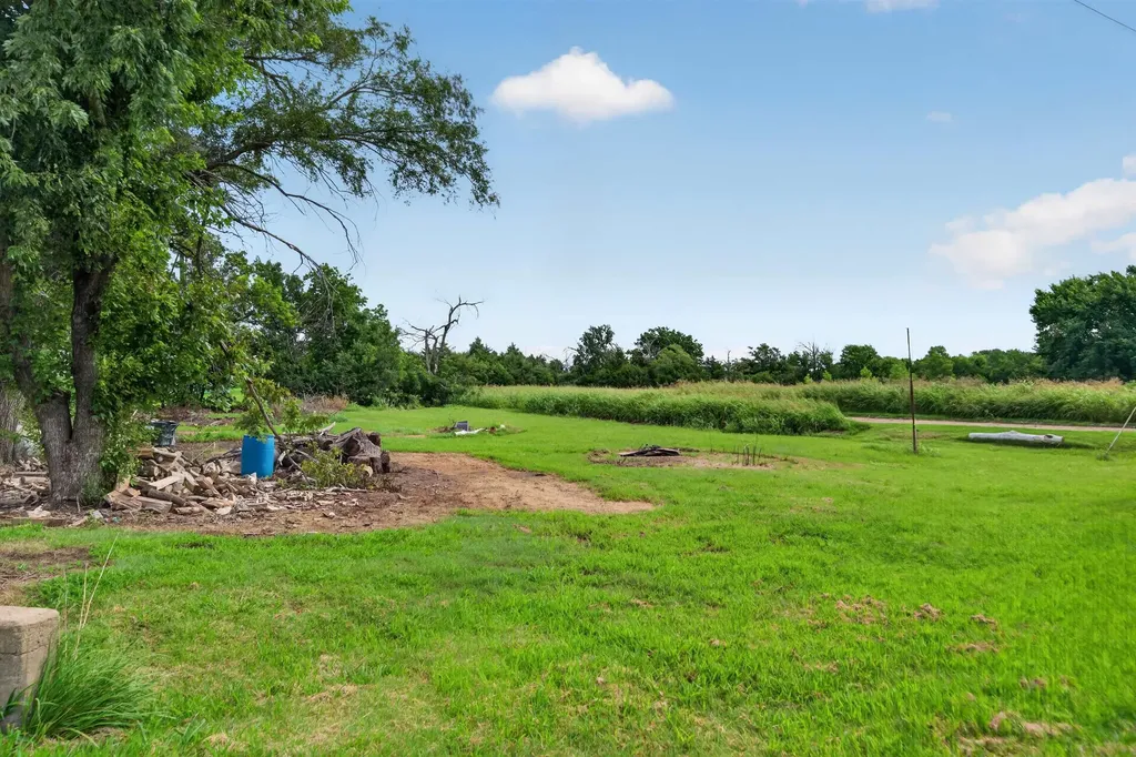 572 E 76th N Wellington KS 67152