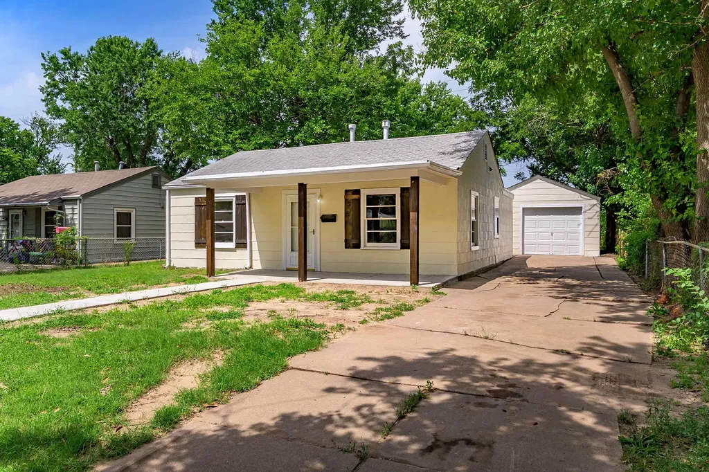 2101 S Madison Avenue Wichita KS 67211-5414