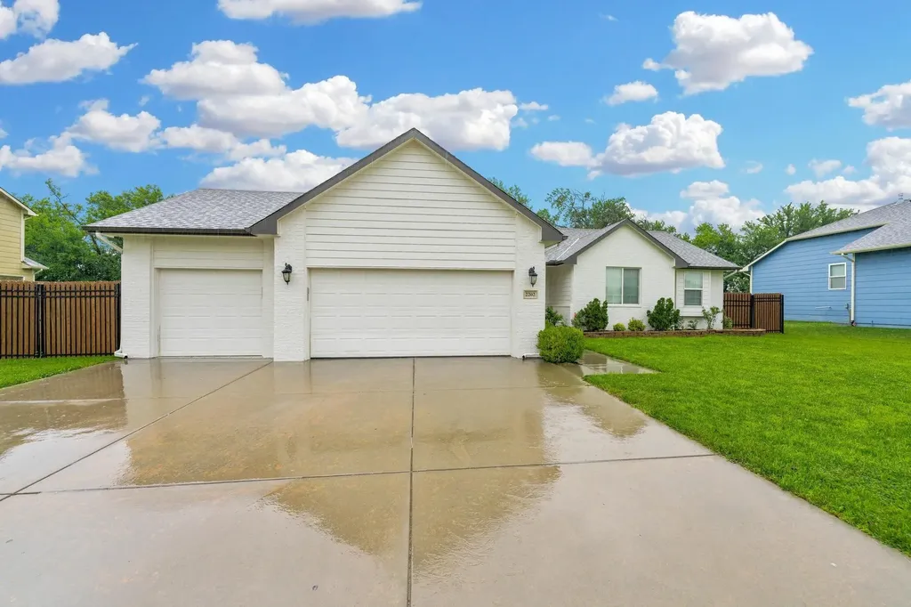 2202 S Cranbrook Wichita KS 67207