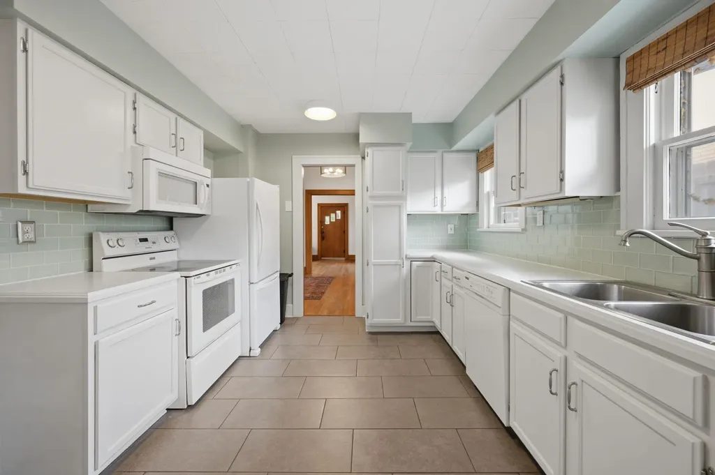3505 E English Wichita KS 67218
