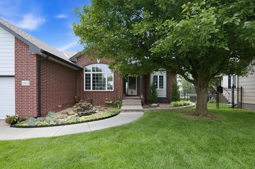 14012 W Highland Springs Court Wichita KS 67235