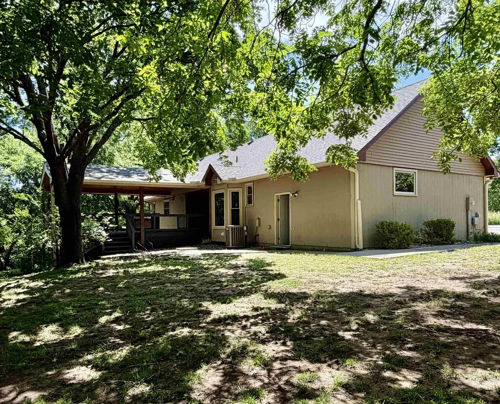 1537 N Milton Court Derby KS 67037