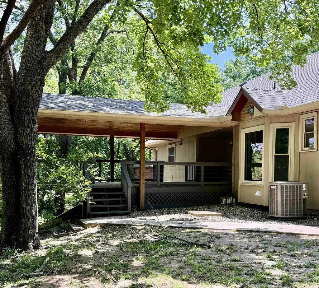 1537 N Milton Court Derby KS 67037