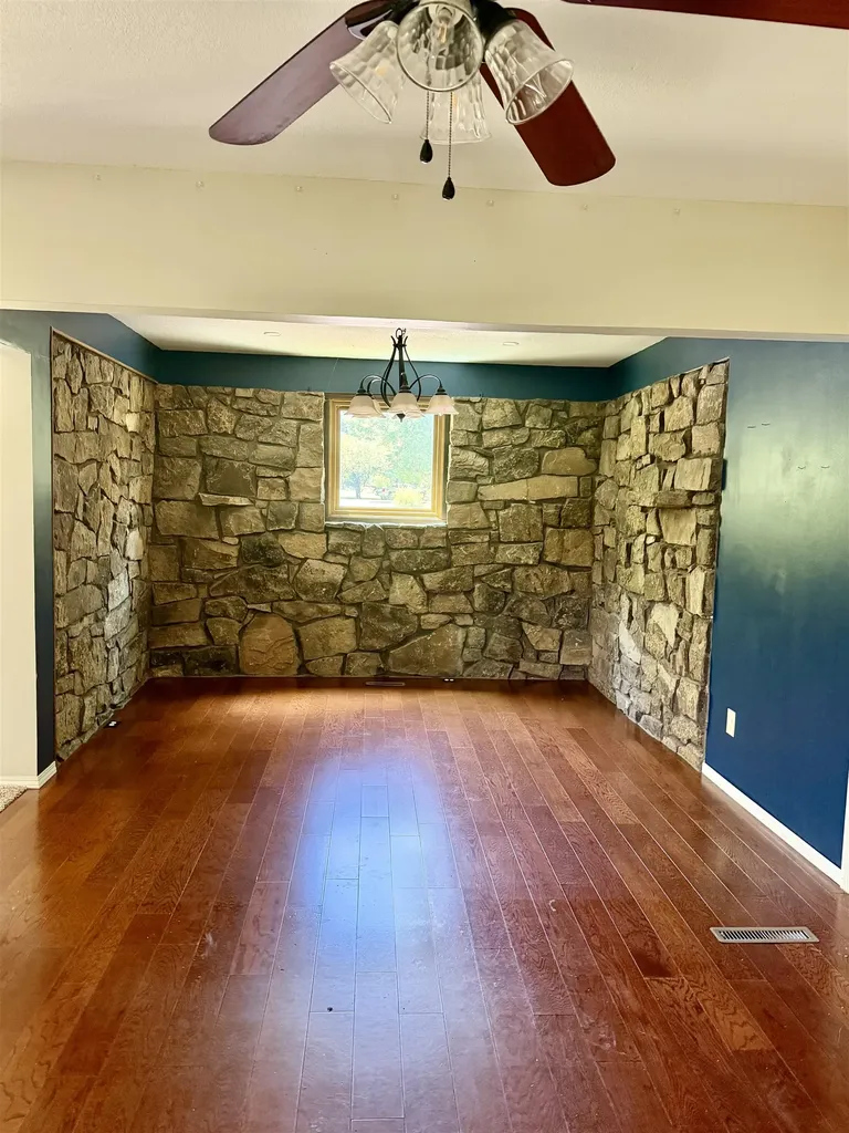 1537 N Milton Court Derby KS 67037