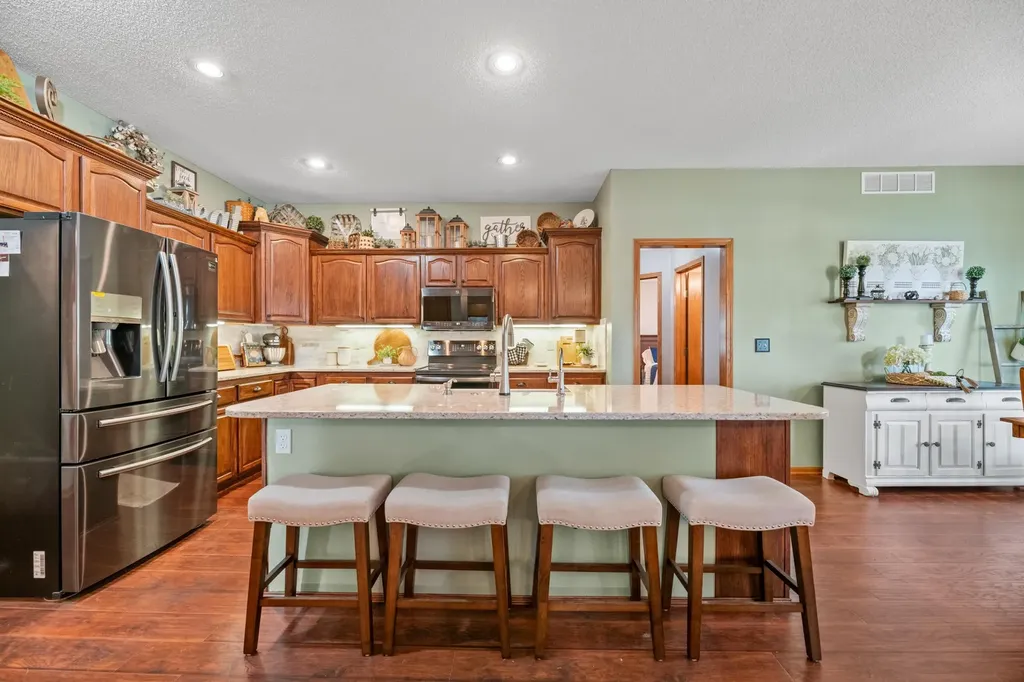 1405 E Hidden Ridge Court Derby KS 67037