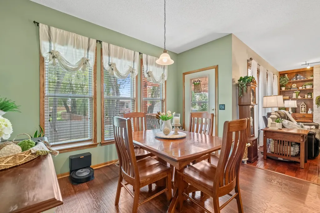 1405 E Hidden Ridge Court Derby KS 67037