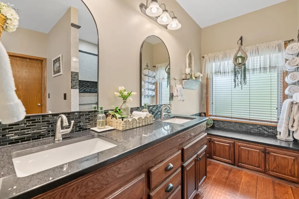 1405 E Hidden Ridge Court Derby KS 67037