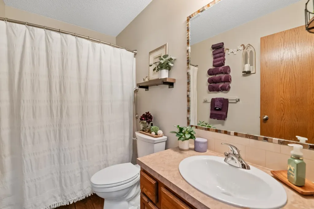 1405 E Hidden Ridge Court Derby KS 67037