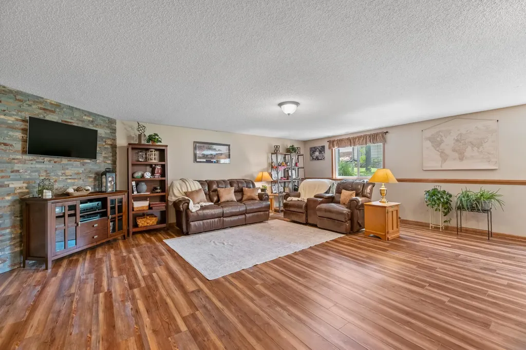 1405 E Hidden Ridge Court Derby KS 67037