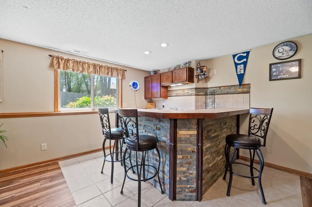 1405 E Hidden Ridge Court Derby KS 67037