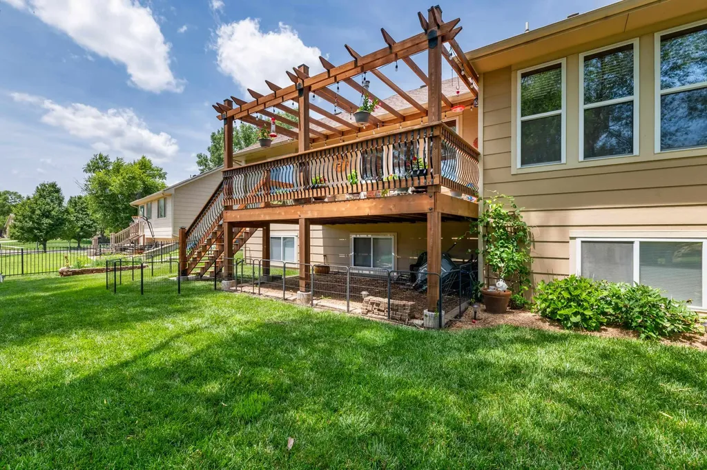 1405 E Hidden Ridge Court Derby KS 67037