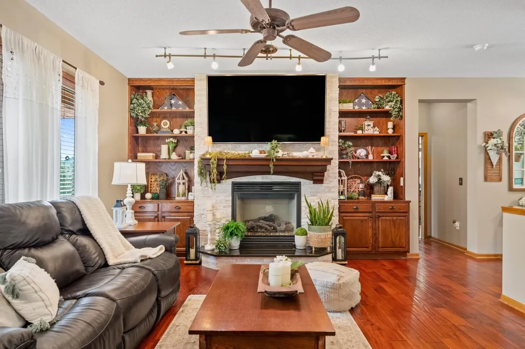1405 E Hidden Ridge Court Derby KS 67037
